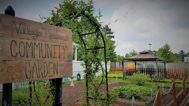 Building Photo - 12356 Village Maison Dr