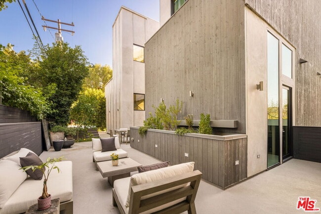 Building Photo - 4118 Wade St