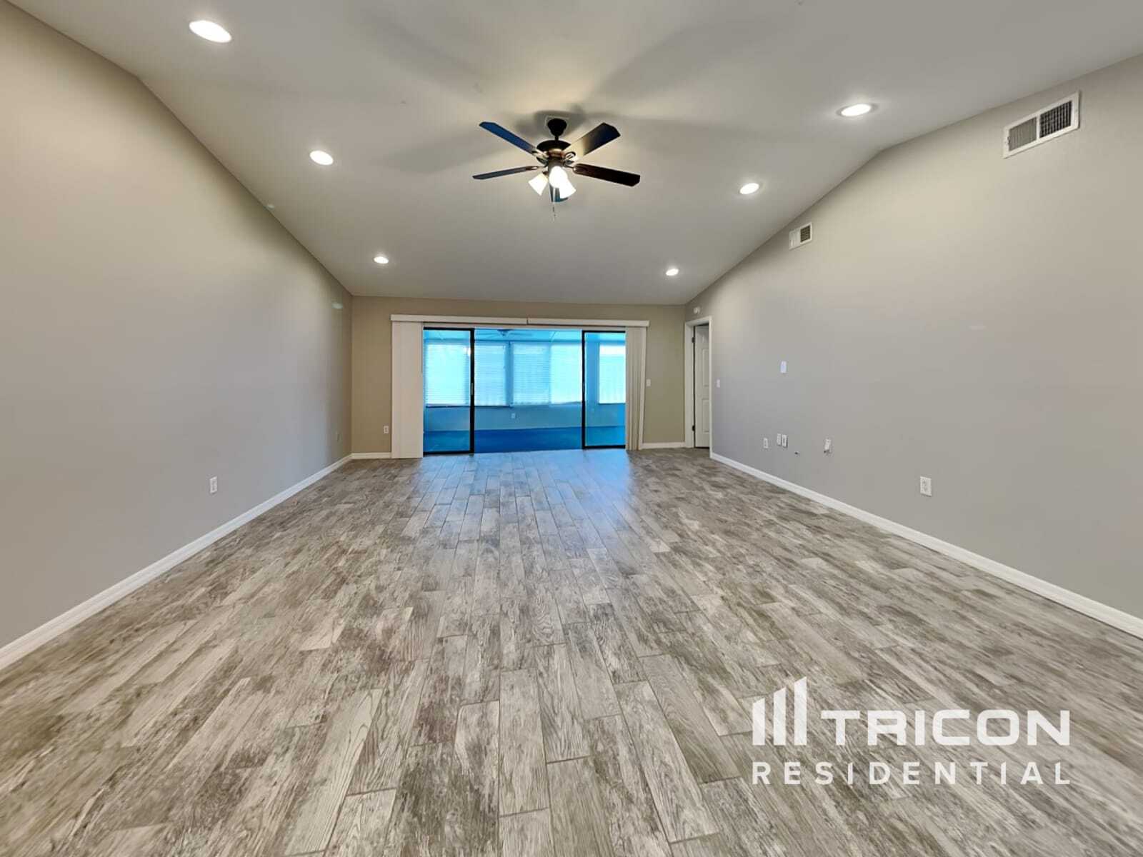 Building Photo - 4005 Cypress Landing S