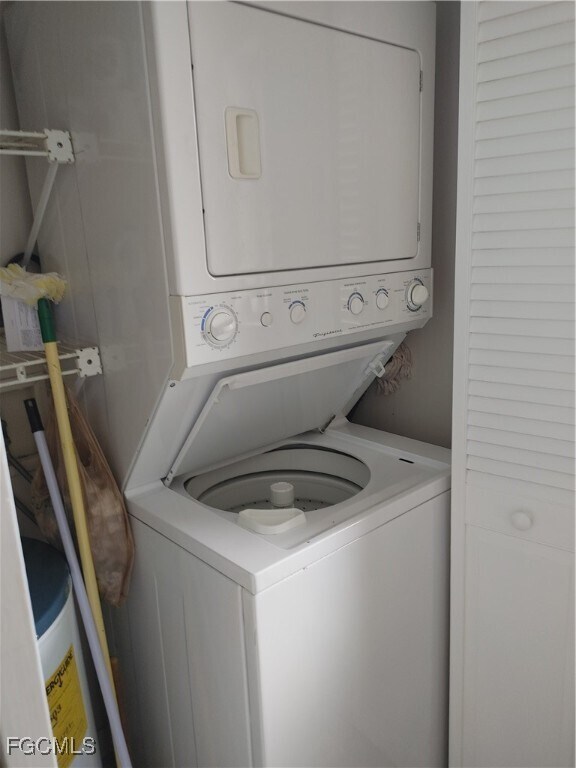 Building Photo - 2740 Geary St