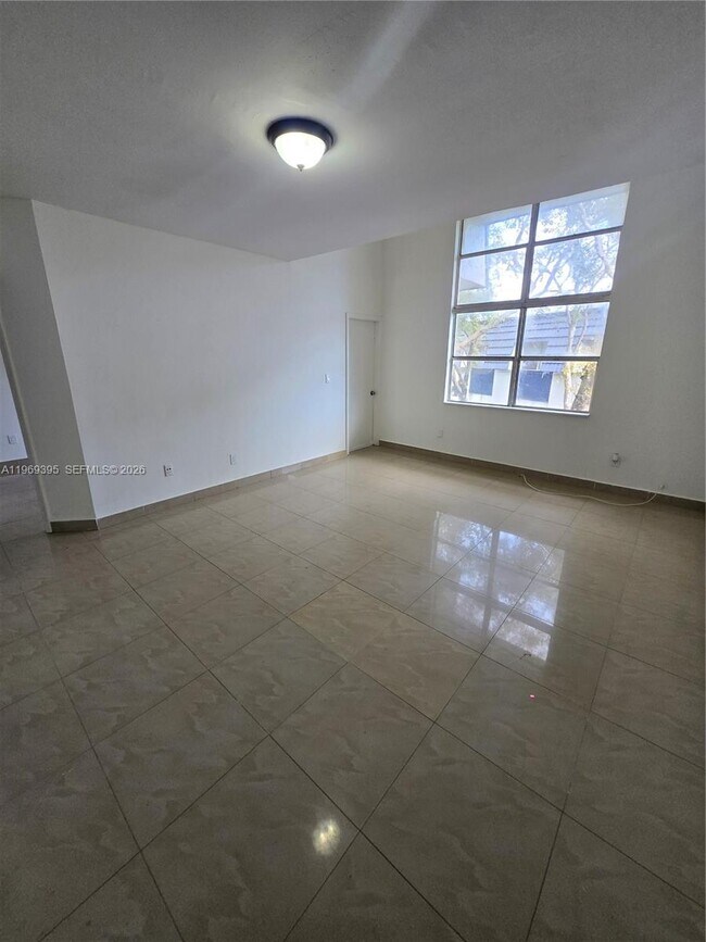 Building Photo - 8007 W 6th Ave