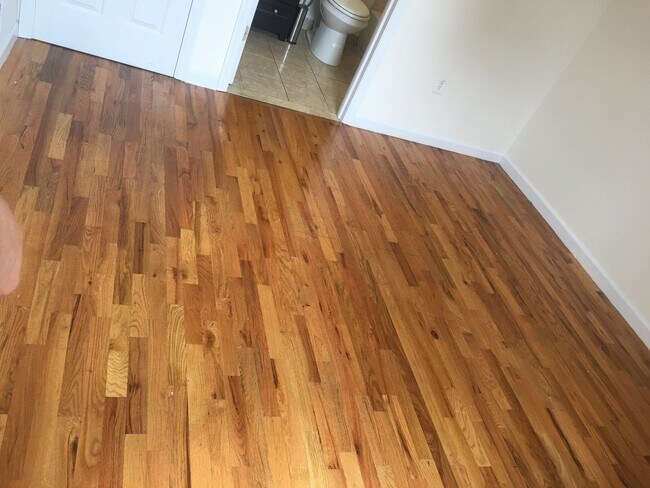 Building Photo - 342 HAWTHORNE