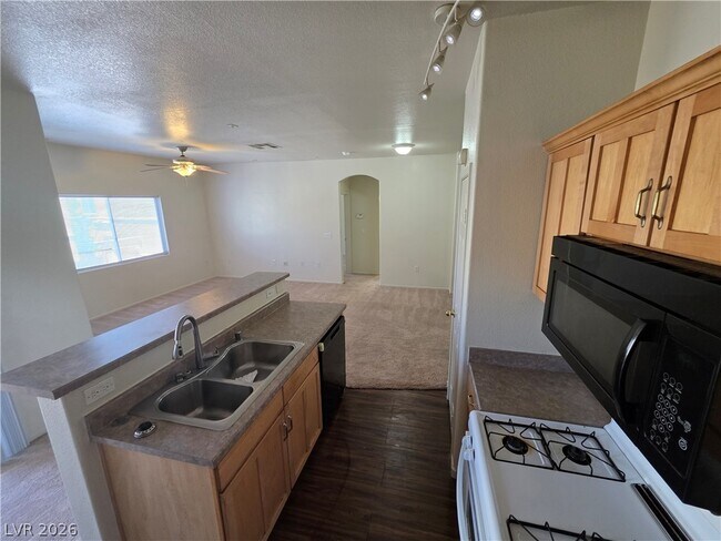 Building Photo - 6316 Beige Bluff St