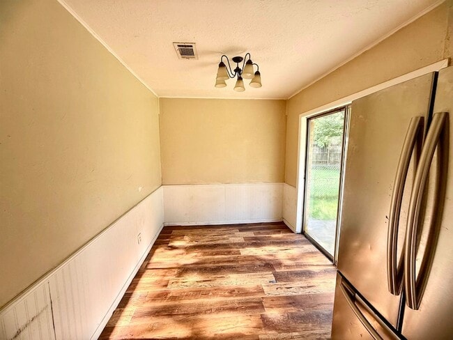 Building Photo - 1135 Cooper Ln