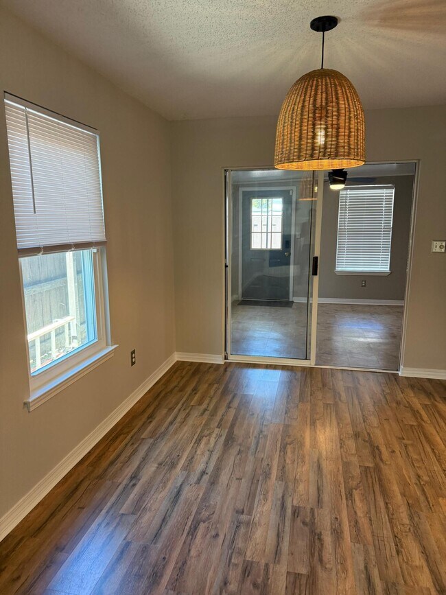 Building Photo - 38 Ruby Cir