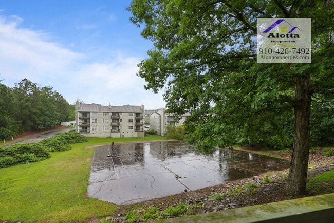 Building Photo - 6804 Willowbrook Dr