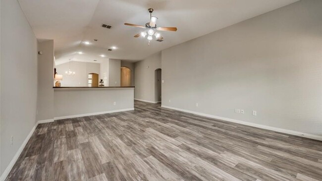 Building Photo - 1021 Cottontail Dr