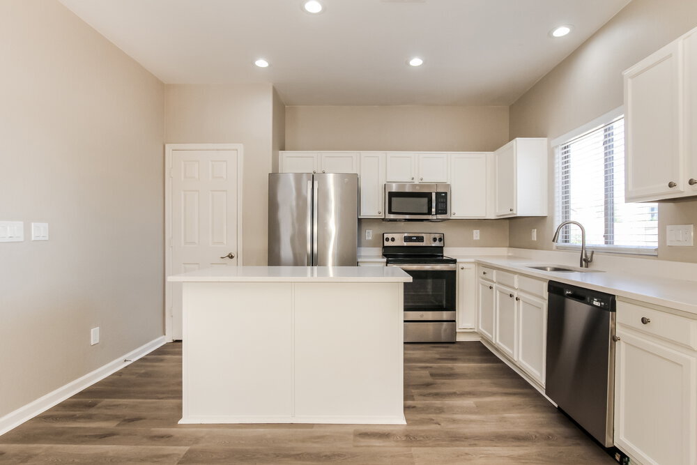 Building Photo - 1607 S 79th Ln