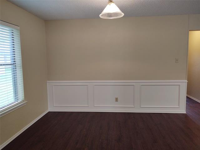 Building Photo - 305 E Vine St