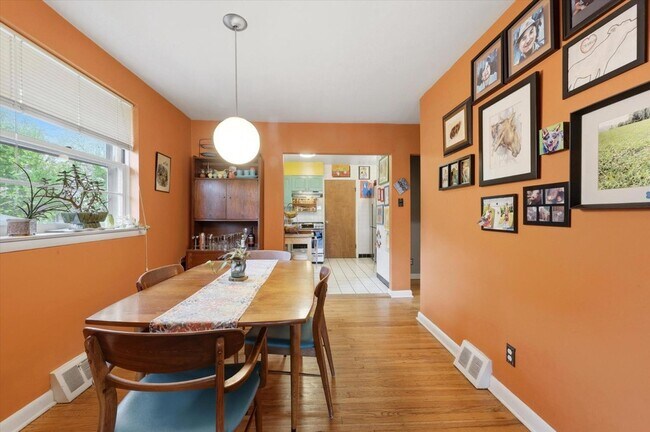 Building Photo - 201 Bowdoin Ave