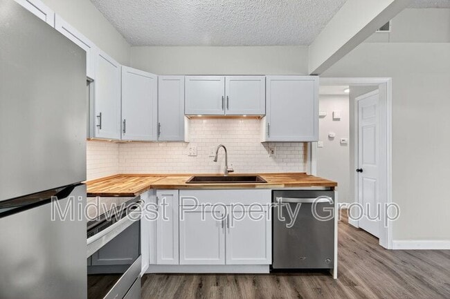 Building Photo - 7348 Lynn Ave