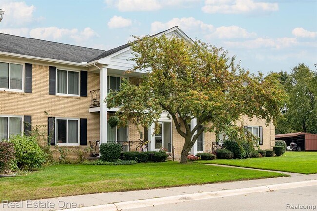 Building Photo - 37095 Nottingham Dr