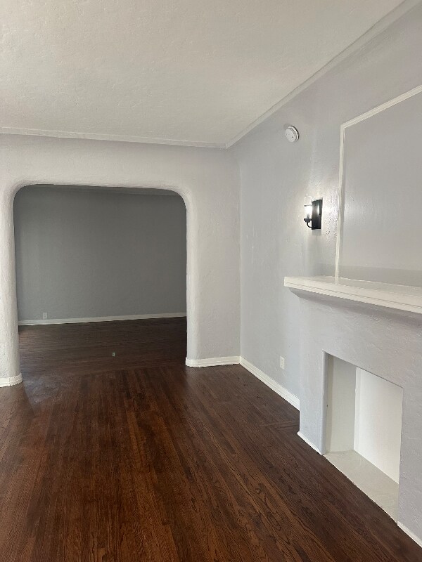 Building Photo - 3221 W 43rd Pl