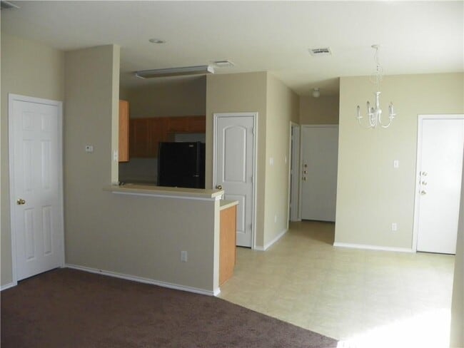 Building Photo - 14001 Cambourne Dr