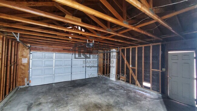 Building Photo - 1108 Delwood Ave
