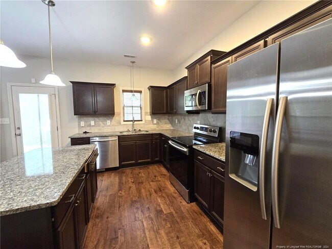 Building Photo - 2278 Lakewell Cir