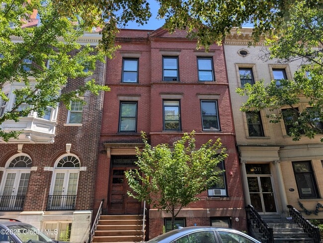 Primary Photo - 313 State St