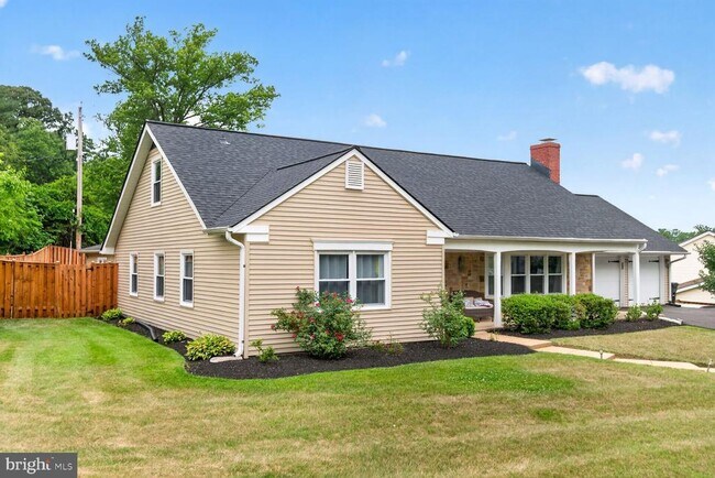 Building Photo - 12420 Seabury Ln