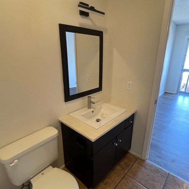 Building Photo - 1705 Coronado Hills Dr