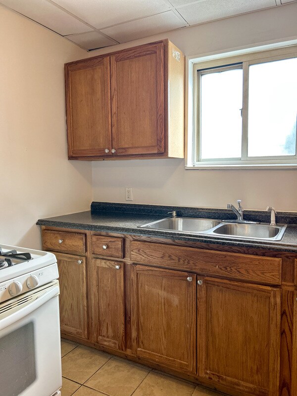 Building Photo - 1404 Wareman Ave