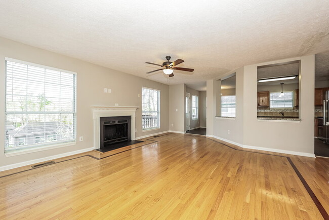 Building Photo - 5128 Pebble Creek Dr
