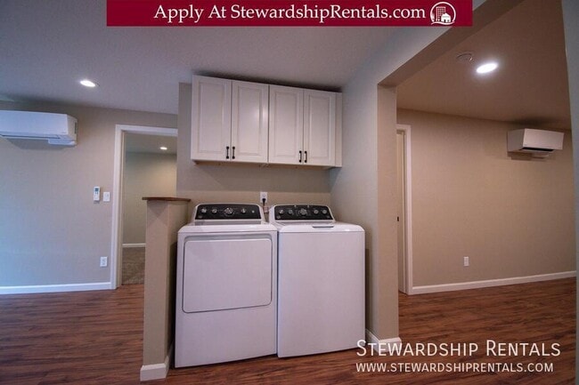 Building Photo - 1010 E 18th Ave