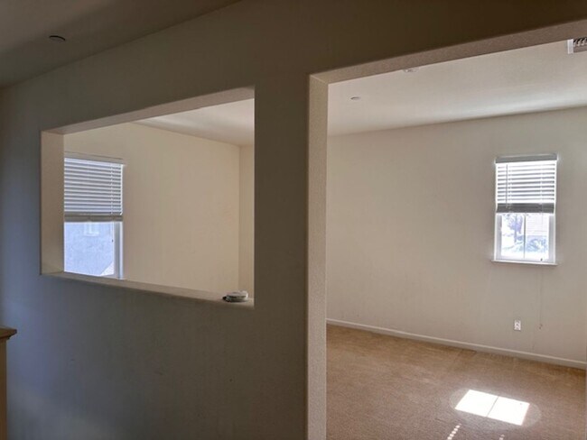 Building Photo - 18281 Parkside Dr