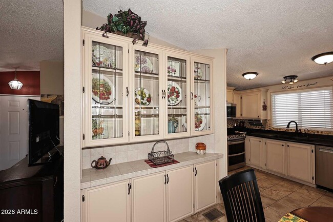 Building Photo - 6242 S Cypress Point Dr