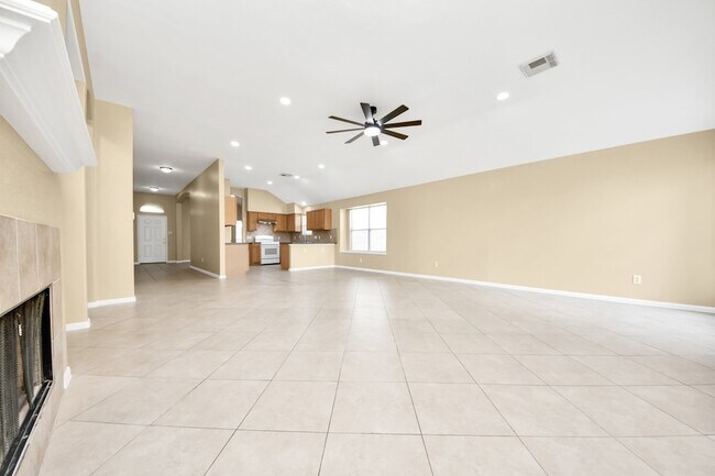 Building Photo - 8431 Taraglen Ct