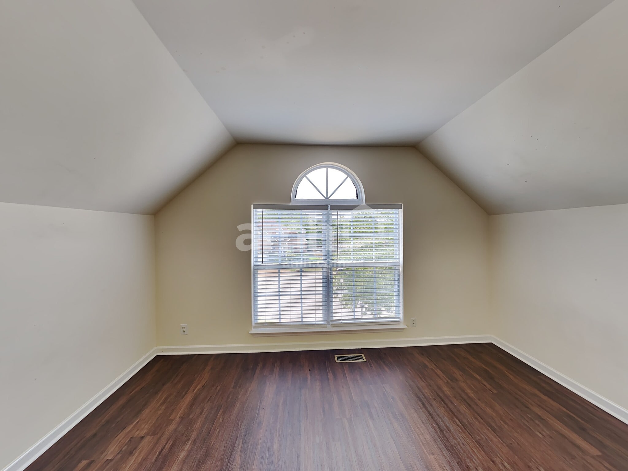 Building Photo - 605 Daniel Ct