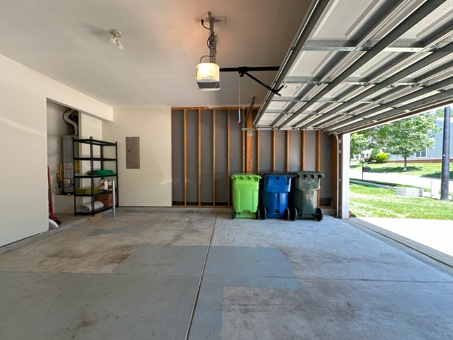 Building Photo - Charming Wakefield Home with First-Floor B...