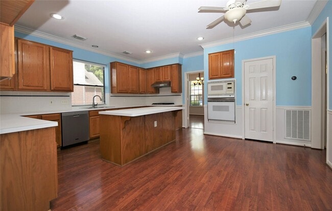 Building Photo - 10419 Pearl Dr