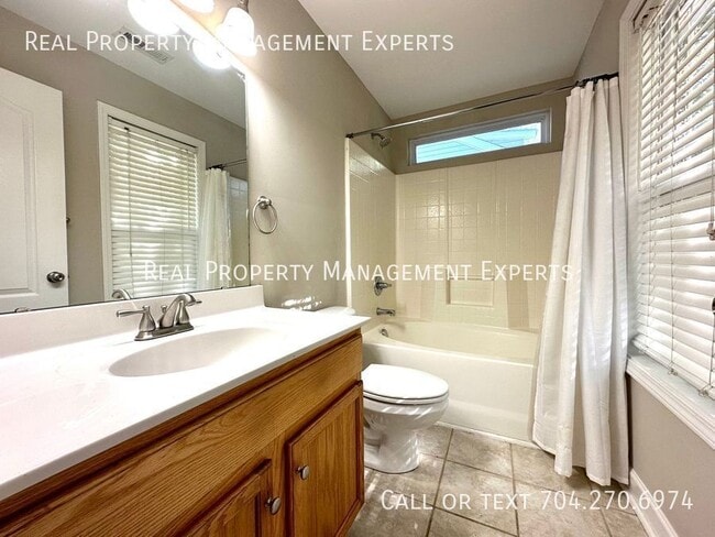 Building Photo - 12347 Walden Lea Dr