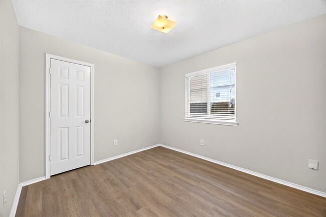 Building Photo - 7219 Avocet Ln