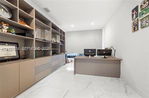 Building Photo - 7455 NW 103rd Pl