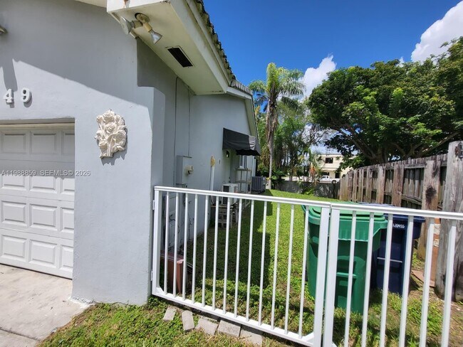 Building Photo - 9749 SW 213th Terrace