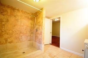 Building Photo - 1637 Columbia Dr