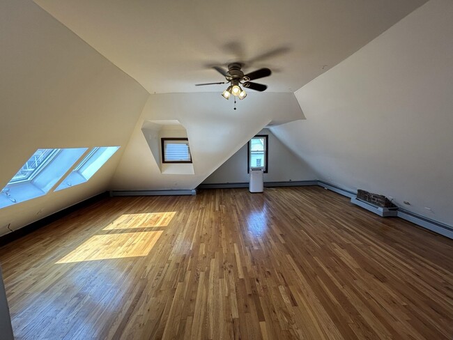 Building Photo - 16 46th St