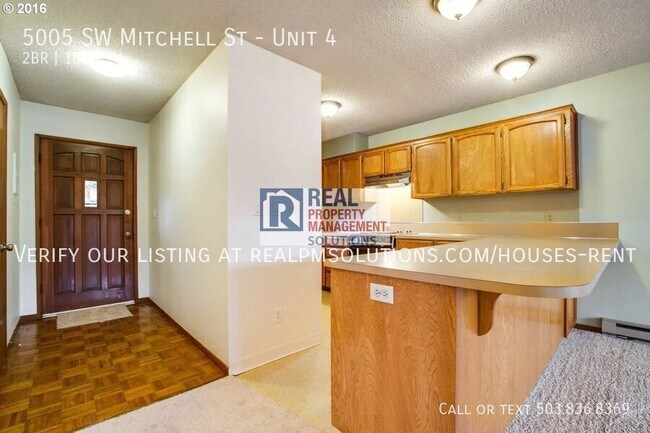 Building Photo - 5005 SW Mitchell St