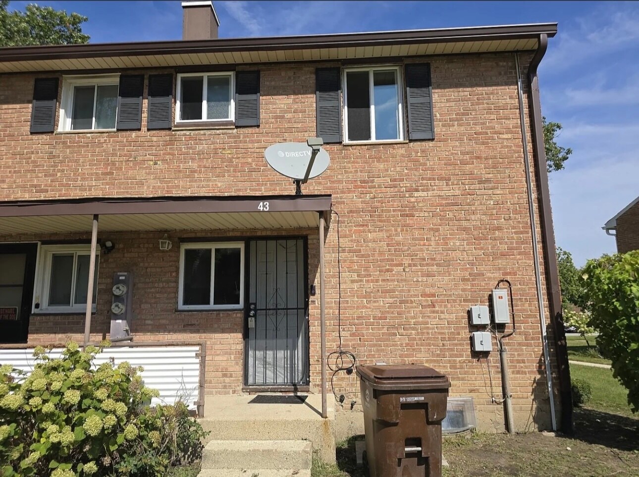 Back of townhouse - 43 Indianwood Blvd