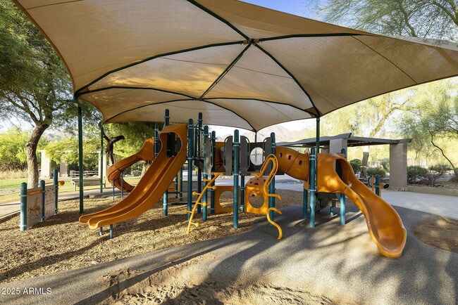 Building Photo - 11489 E Raintree Dr