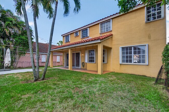Building Photo - 498 Cambridge Ln