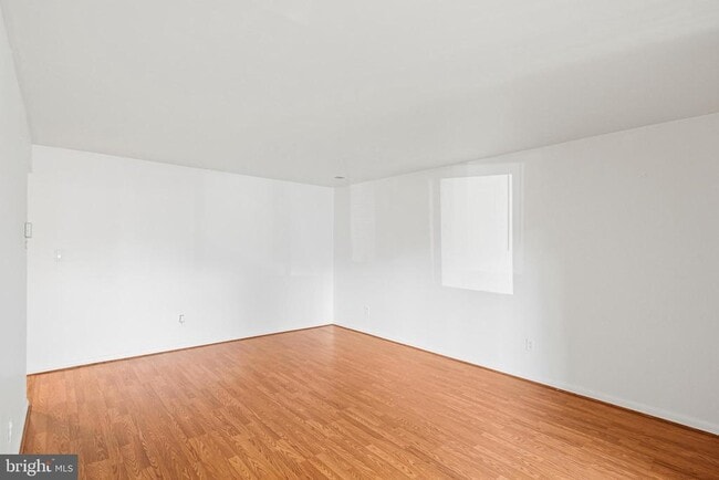 Building Photo - 2 Bailiffs Ct