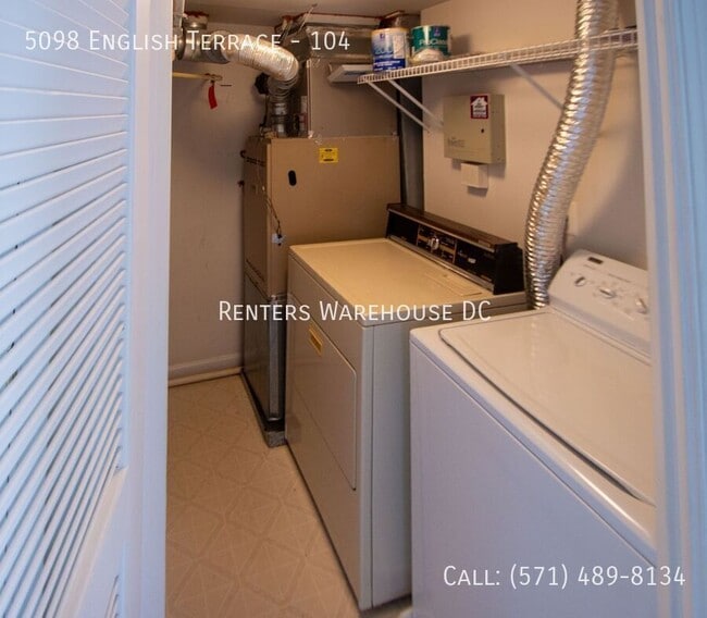 Building Photo - 5098 English Terrace