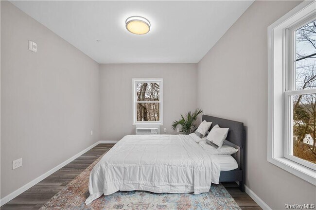 Building Photo - 108 N Kensico Ave