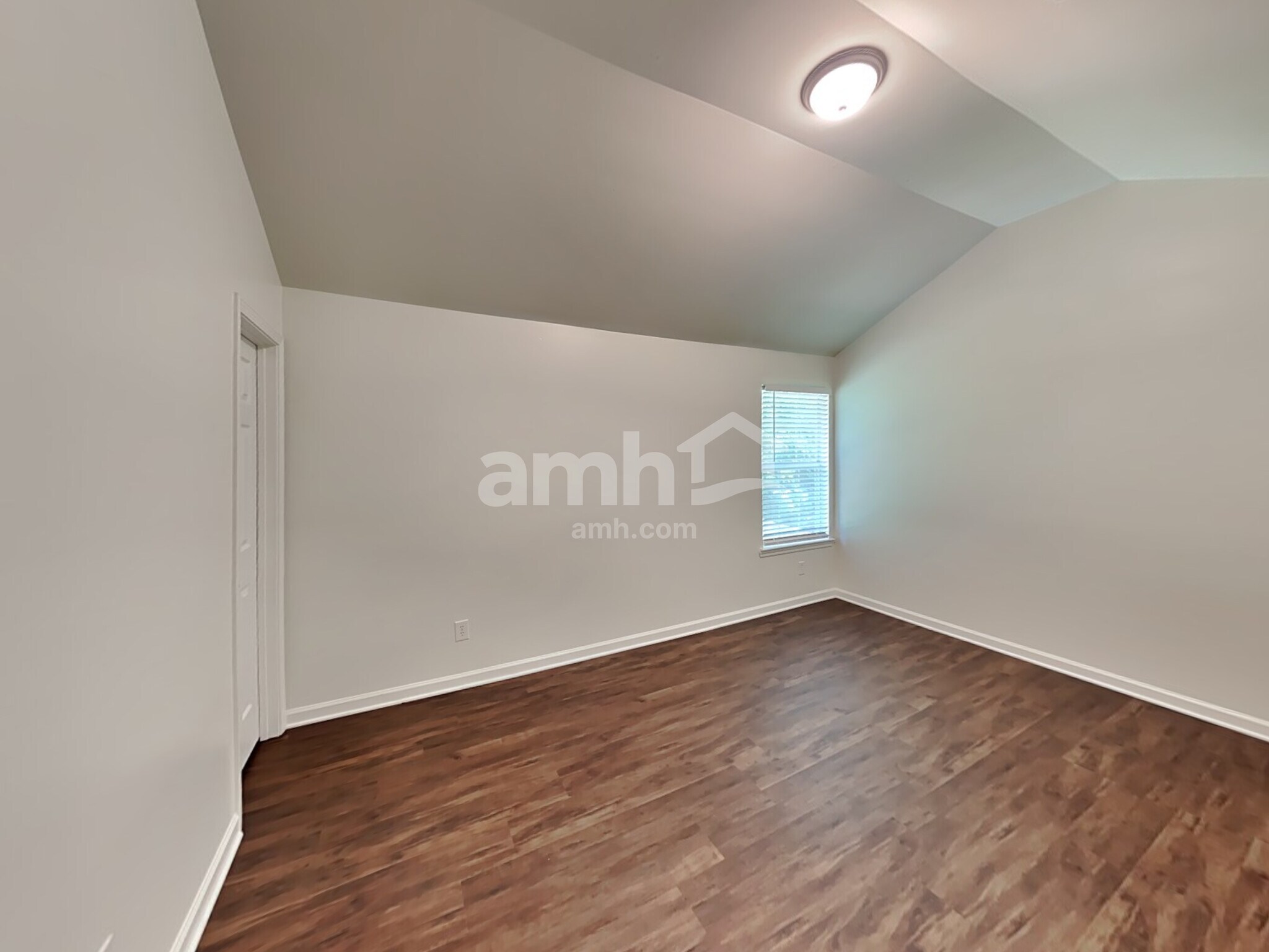 Building Photo - 367 Hidden Creek Ln
