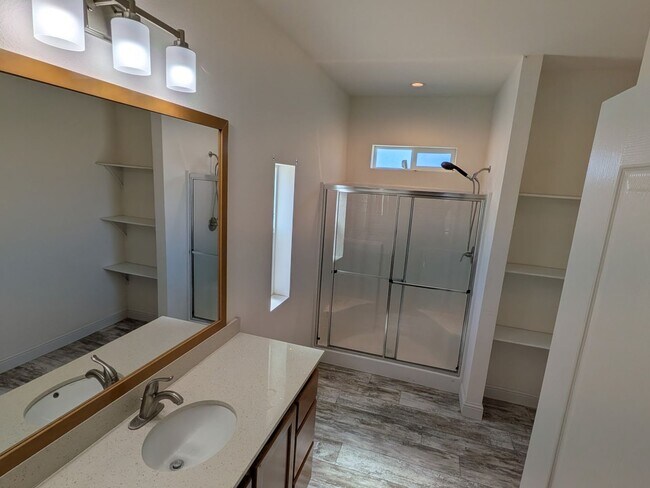 Building Photo - 6855 Equinox Ln