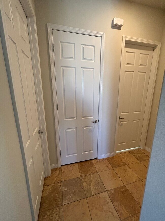 Building Photo - Del Web Rental 2 Bedroom