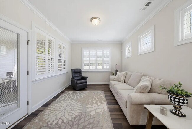 Building Photo - Lease OR Lease to Own