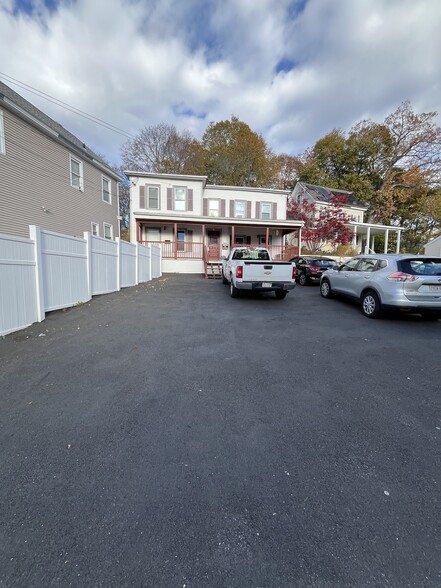 Parking spots - 33 White St